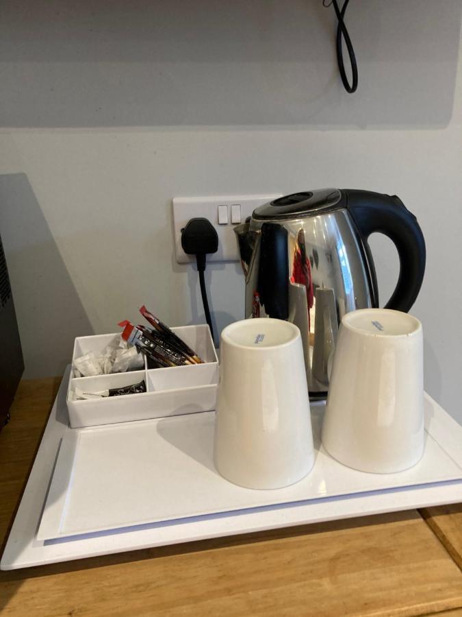 Wicks At 26 Hotel Sandown Bagian luar foto